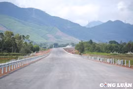 Cao tốc Cam Lộ - La Sơn đi vào khai thác, phương tiện di chuyển thế nào?