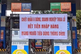 Doanh nghiệp "chê" chiết khấu xăng dầu thấp, Bộ trưởng Bộ Tài chính nói gì?