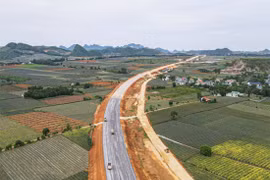 Chủ động thực hiện các cơ chế đặc thù để đẩy nhanh tiến độ các dự án đường cao tốc