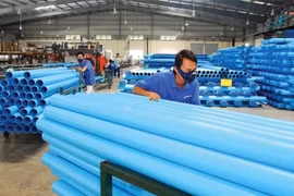 Nhựa Đông Á (DAG) giá cổ phiếu rớt thảm, phải dừng kế hoạch phát hành thêm 30 triệu cổ phiếu