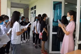 Thí sinh vào phòng thi, có hay không phải đeo khẩu trang?
