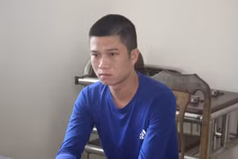 Bắt đối tượng đặt làm giả giấy tờ để lừa đảo chiếm đoạt tài sản