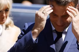 Bầu cử quốc hội Pháp: Liên minh của ông Macron dẫn trước sít sao