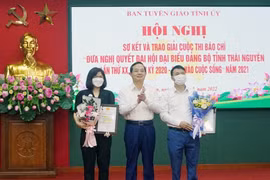 Thái Nguyên trao giải báo chí góp phần đưa nghị quyết Đảng bộ tỉnh vào cuộc sống