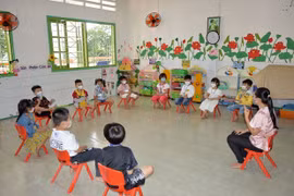 Không nên chờ trẻ tiêm vắc-xin xong mới đi học trở lại