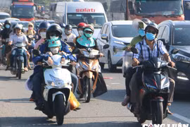 Giao thông TP. HCM ngày đầu nghỉ lễ: Cửa ngõ đông đúc, nội thành thông thoáng