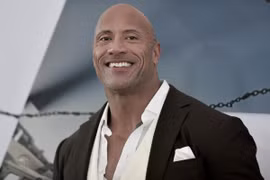 The Rock lọt Top ngôi sao Hollywood kiếm tiền nhiều nhất năm 2021