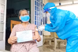 Hà Nội tăng cường tiêm vaccine cho các đối tượng nguy cơ mắc COVID-19