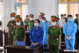 Bà 'trùm' buôn lậu Mười Tường cùng đồng phạm lĩnh 24 năm tù