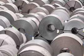 Bộ Công Thương gia hạn chống bán phá giá với thép Trung Quốc và Hàn Quốc
