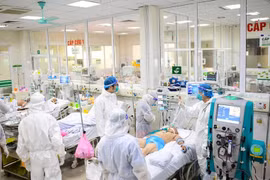 Hà Nội hạn chế tối đa bệnh nhân Covid-19 chuyển tầng nặng, tử vong