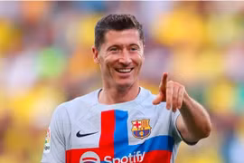 Đánh bại Cadiz 4-0, Barca chiếm ngôi đầu BXH La Liga 2022/23