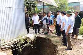 Vụ hố sụt lún ở Nghệ An: Liên đoàn địa chất chỉ ra nguyên nhân, huyện không chấp nhận