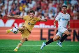 Lewandowski không ngừng ghi bàn, Barcelona lên ngôi nhì bảng La Liga