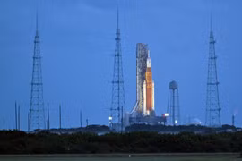 NASA lần thứ 2 hoãn phóng tên lửa lên mặt trăng