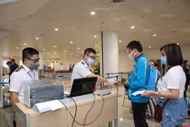 Tạo điều kiện thuận lợi cho người nhập cảnh vào Việt Nam dịp Tết Nguyên đán
