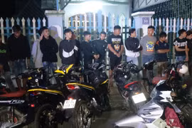 Sóc Trăng: Bắt giữ 27 quái xế nẹt pô, lạng lách gây mất trật tự