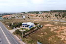 Tạm dừng giao dịch Khu thương mại Tân Việt Phát 2 để rà soát, phục vụ yêu cầu điều tra