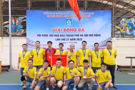 Báo Nhà báo & Công luận đoạt giải Ba tại Giải Bóng đá Hội khỏe Hội Nhà báo TP Hà Nội