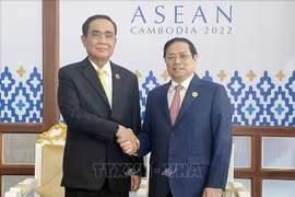 Thủ tướng Phạm Minh Chính gặp Thủ tướng Thái Lan và Chủ tịch Hạ viện Malaysia