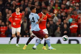 Vắng Ronaldo, Man Utd vẫn thắng đậm Aston Villa tại Cúp Liên đoàn Anh
