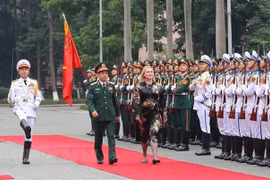 Bộ trưởng Bộ Quốc phòng Cộng hòa Séc thăm chính thức Việt Nam