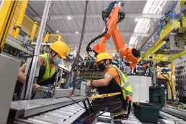 Pin Trung Quốc chuẩn bị thống trị ngành công nghiệp ô tô châu Âu?