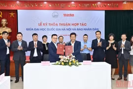 Báo Nhân Dân và Đại học Quốc gia Hà Nội ký kết hợp tác