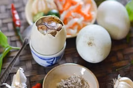 Sai lầm tai hại khi ăn trứng vịt lộn
