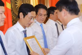 Thanh Hóa trao quyết định bổ nhiệm lãnh đạo Báo Thanh Hóa và Đài Phát thanh và Truyền hình tỉnh