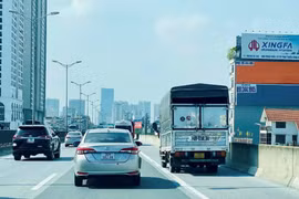 Tăng cường tuần tra, xử phạt nặng xe chạy lấn chiếm làn khẩn cấp
