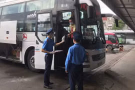 Yêu cầu kê khai và giảm giá cước vận tải khi giá xăng dầu giảm sâu