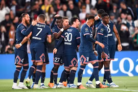 Messi ghi siêu phẩm giúp PSG vô địch Ligue 1 2021/22 sớm 4 vòng