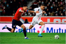 Messi vừa ghi bàn và kiến tạo, giúp PSG hạ đương kim vô địch Ligue 1