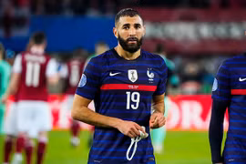 Quả Bóng Vàng 2022 Benzema tạm biệt World Cup 2022