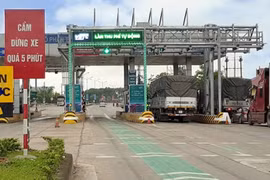 Nếu thu phí không dừng gây ùn tắc thì phải xả trạm