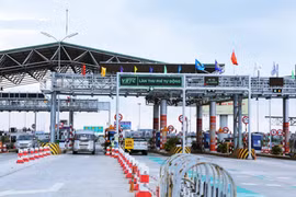 Cổ phiếu Tasco (HUT) bị bán tháo, 'bánh vẽ' tăng vốn khủng của tân Chủ tịch Vũ Đình Độ khó thuyết phục?