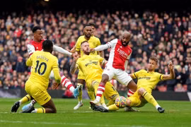 Đánh bại Brentford 2-1, Arsenal tiếp tục áp sát Top 4