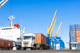 Đầu tư bến cảng 5 vạn tấn, tạo đà phát triển dịch vụ Logistic tại miền Trung