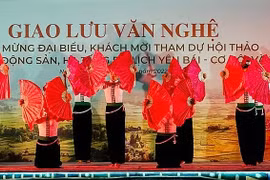 Lắng đọng đêm Đại xòe Thái