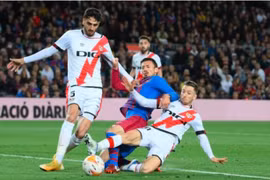 Barca thua trận thứ 3 liên tiếp tại sân Camp Nou