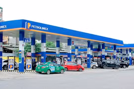Bộ Tài chính rà soát chi phí kinh doanh định mức trong giá xăng dầu