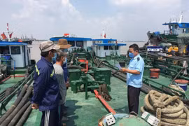 Tiếp tục siết chặt quản lý, chống buôn lậu xăng dầu