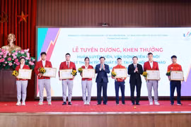 Hà Nội khen thưởng VĐV, HLV của Hà Nội đạt thành tích cao tại SEA Games 31