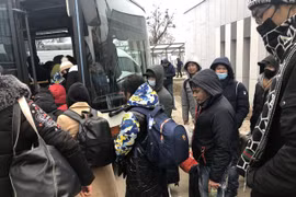 Bộ Ngoại giao hướng dẫn cộng đồng người Việt tại Ukraine sơ tán sang các nước lân cận