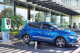 Từ hôm nay, miễn 100% phí trước bạ với ô tô điện
