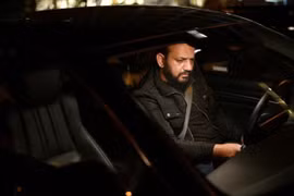 Tài xế taxi Uber- Bộ trưởng Tài chính cuối cùng của Afghanistan chỉ trích cuộc chiến của Mỹ ở Trung Đông