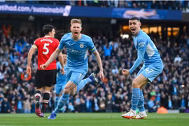 Thua đậm Man City 1-4, Man United văng khỏi Top 4 Ngoại hạng Anh
