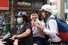 TP. HCM: Hơn 3.500 sĩ tử 'nhí' dậy sớm, tranh suất vào lớp 6 trường THPT chuyên Trần Đại Nghĩa