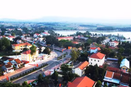 Để các cá nhân phân lô bán nền trái quy định, nguyên Chủ tịch huyện Sông Hinh bị kỷ luật